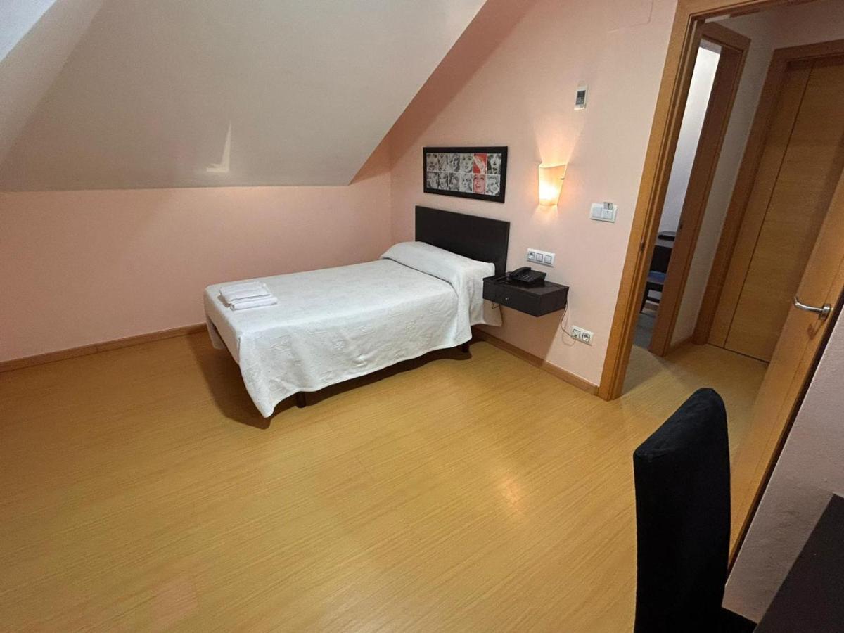 Hostal Restaurante Aqua 奥伦塞 外观 照片