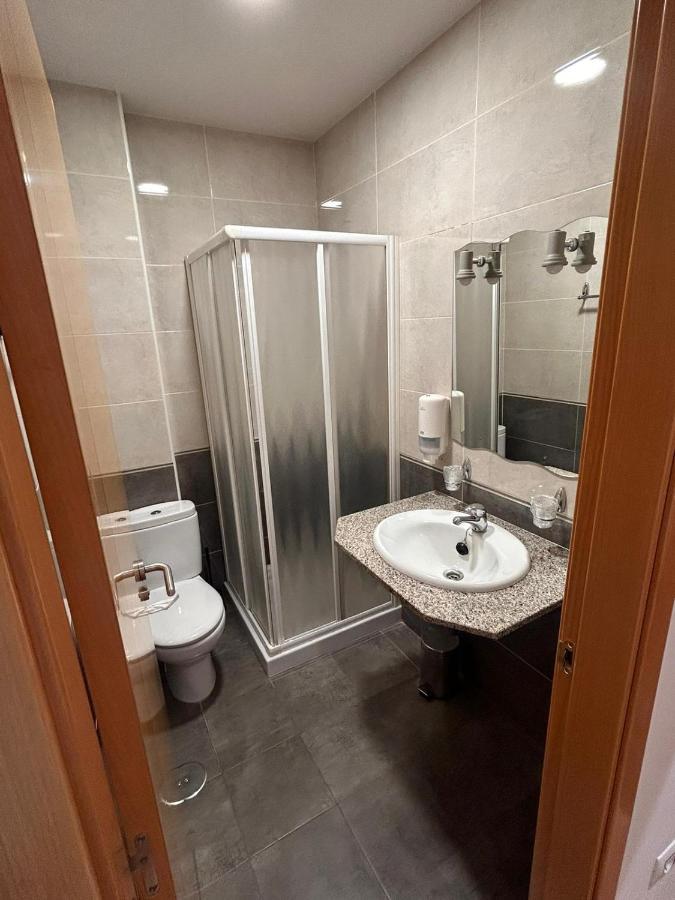Hostal Restaurante Aqua 奥伦塞 外观 照片