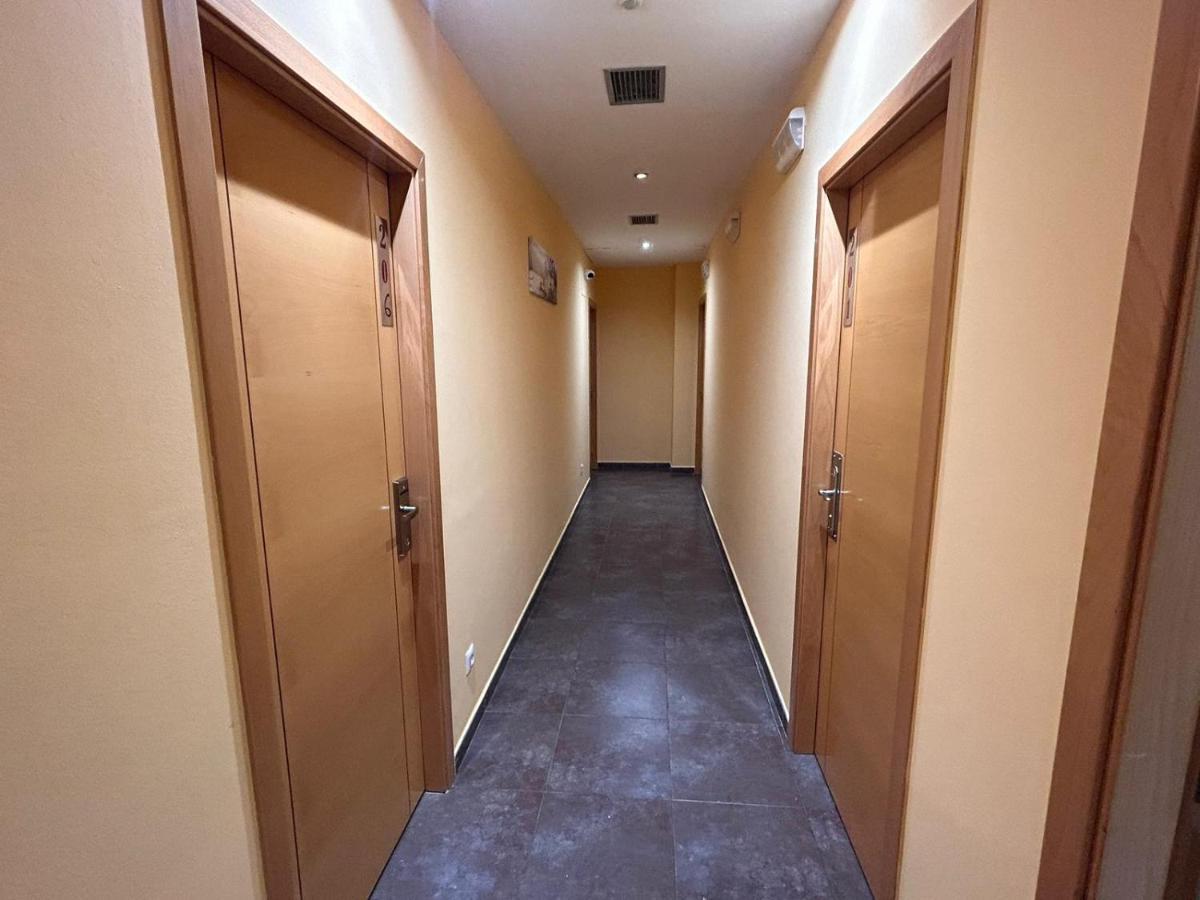 Hostal Restaurante Aqua 奥伦塞 外观 照片